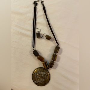 Brown necklace. Wood, metal, faux leather materials. Matching earrings